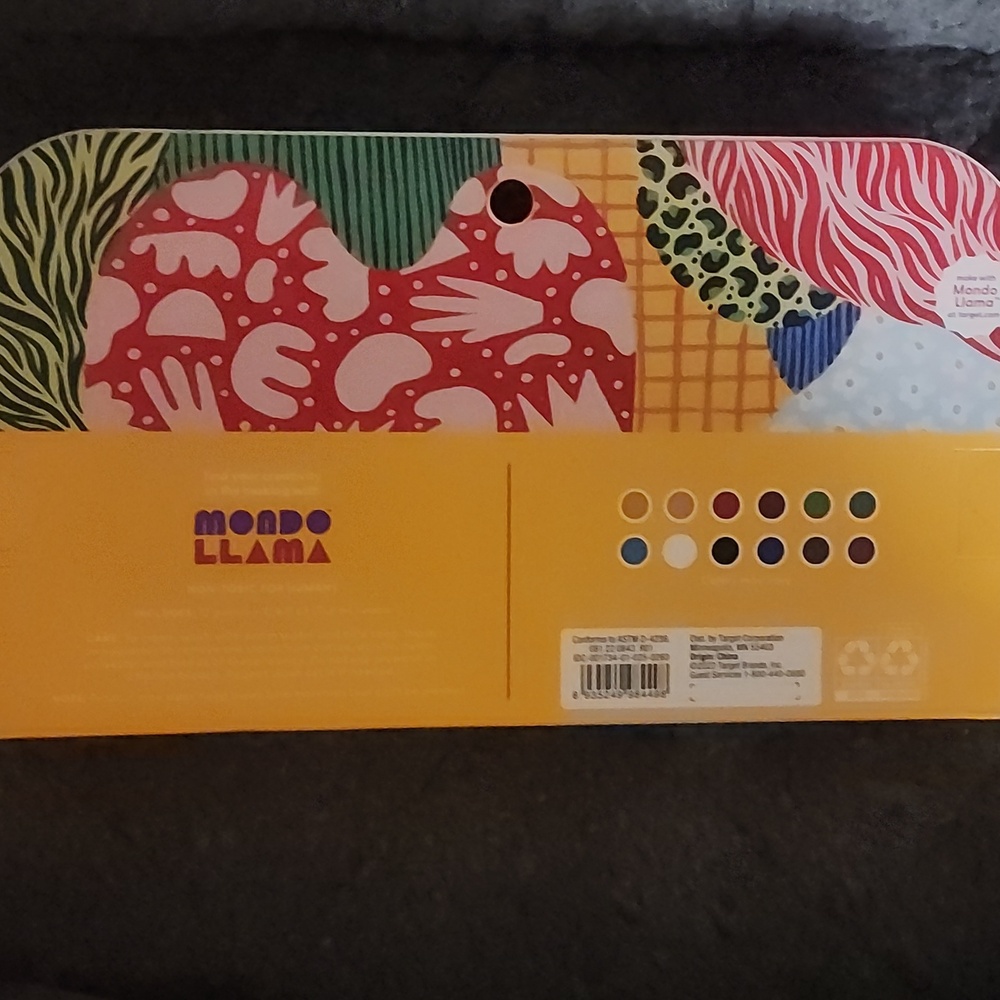 Mondo Llama Gouache 12 Color Paint Set - Picture 3 of 6